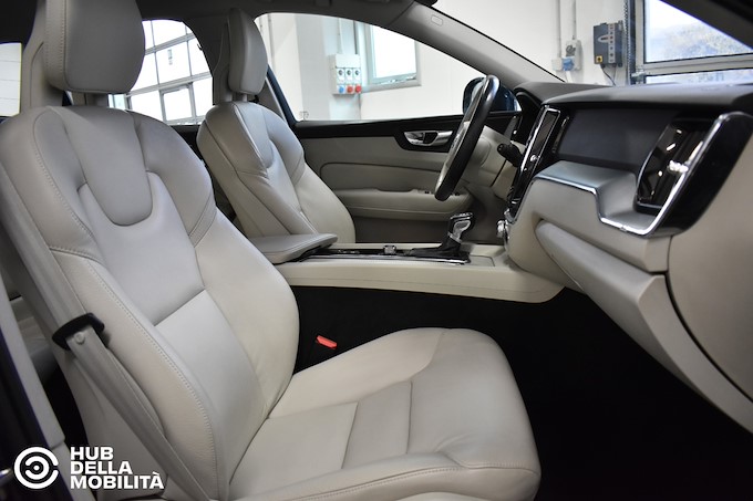 VOLVO XC60 D4 AWD Geartronic Business